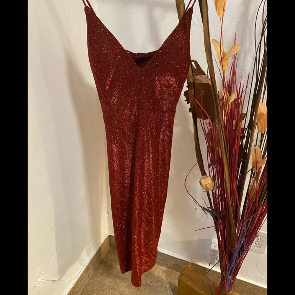 Evening dress, sparkling.